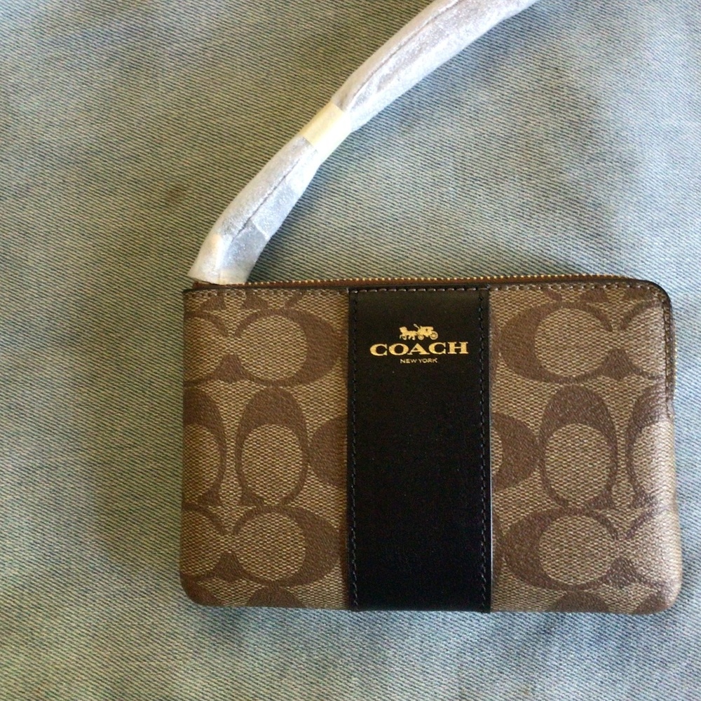 Wristlet